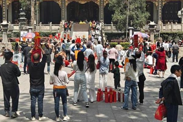 2025年8月最适合祈福的黄道吉日是哪几天